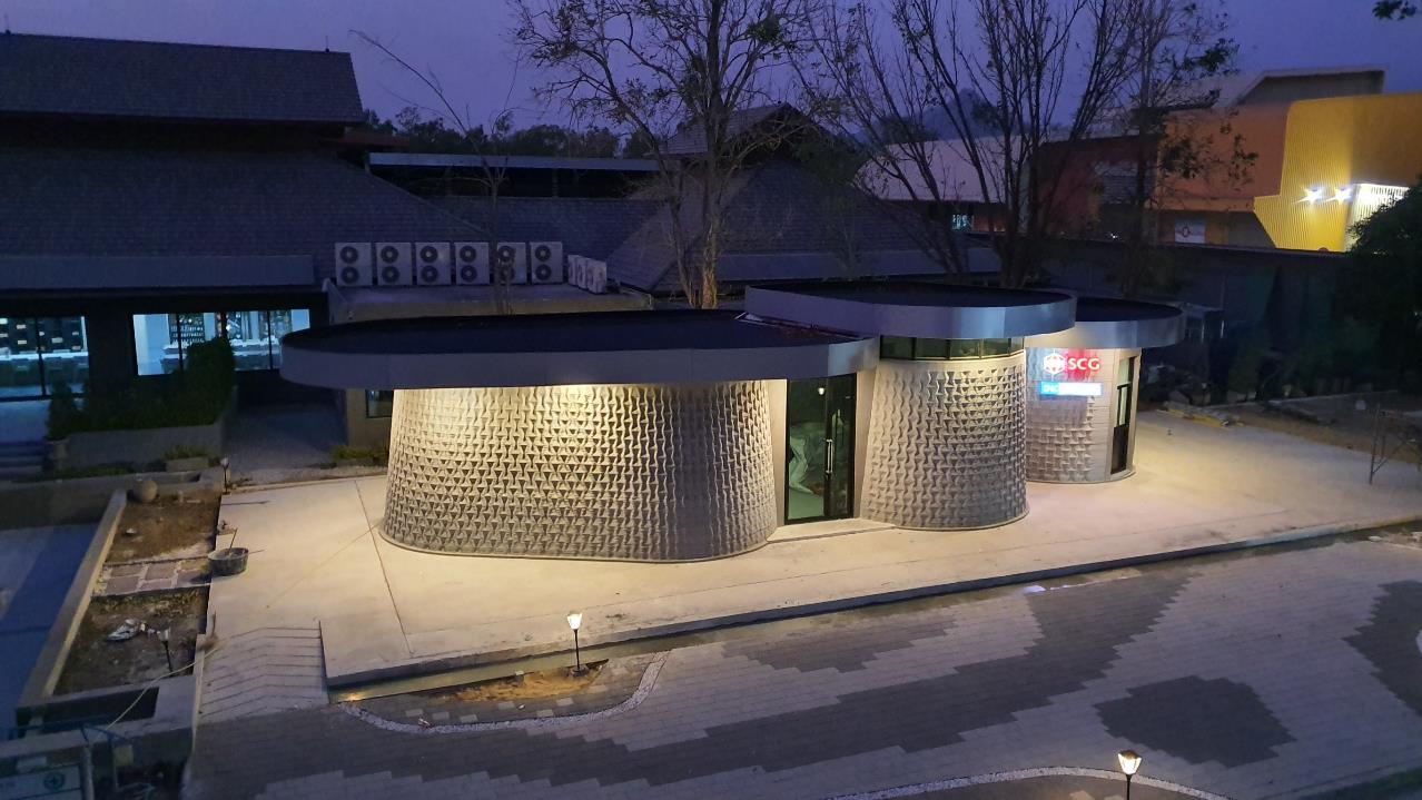 3D printed a 102 square metre concrete building in Thailand